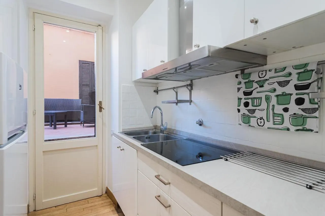 Lupa Luxury Apartment Rzym 0*,  Włochy